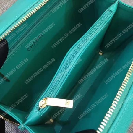 Chanel Medium Vanity Case Green - Image 4