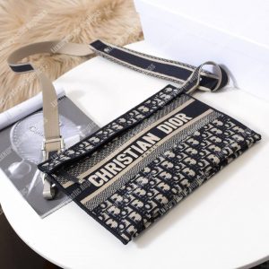 Dior Blue Oblique Embroidered Canvas Clutch - Image 3