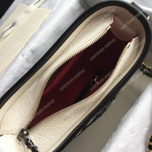 Chanel’s Gabrielle Small Hobo Bag White - Image 5