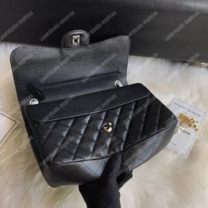 Chanel Classic Maxi Handbag Black Grained Calfskin Silver-Toned - Image 7