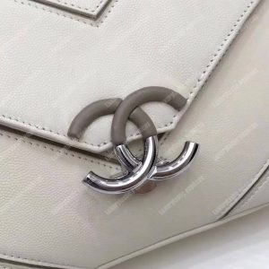 Chanel Medium Flap Bag White - Image 7