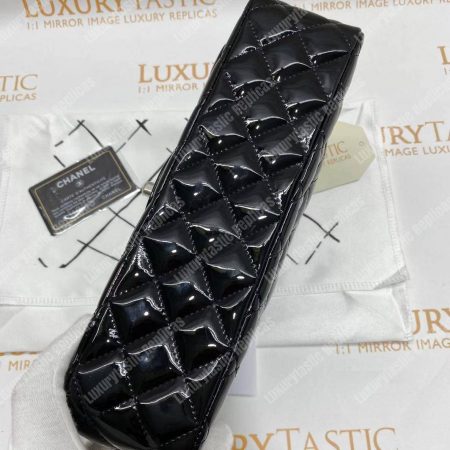 Chanel Classic Medium Flap Bag Black - Image 14