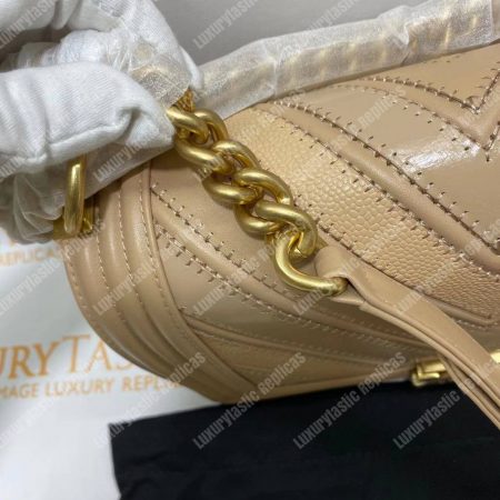 Chanel Medium Boy Flap Bag - Image 18