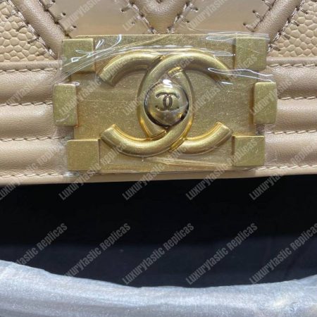 Chanel Medium Boy Flap Bag - Image 19