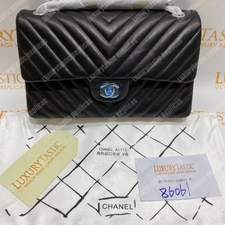 Chanel Classic Medium Handbag Black - Image 17