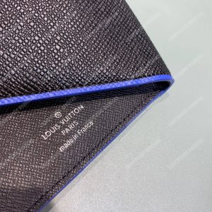 LV Multiple Wallet Taiga Leather Blue Trim - Image 5