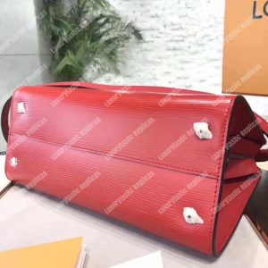 LV Epi Vaneau MM Bag Epi Leather Red - Image 4
