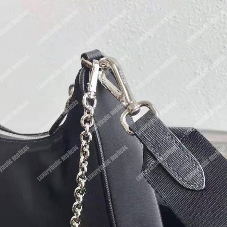 Prada Re-edition 2005 Nylon Shoulder Bag Black - Image 4