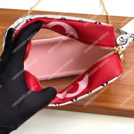 LV Beach Pouch Monogram Summer 2019 Rouge - Image 6