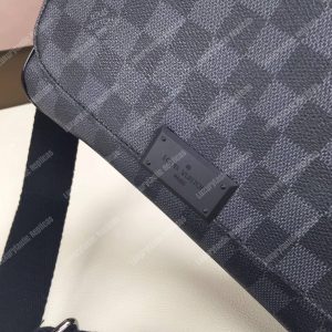 LV District PM Messenger Bag Damier Graphite Canvas - Image 7