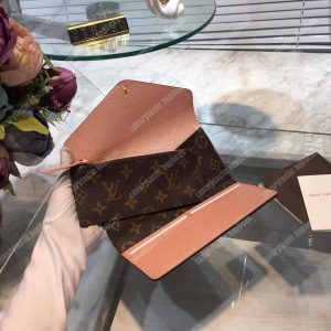 LV Emilie Wallet - Image 4