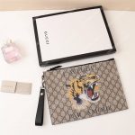 Gucci Tiger Print GG Supreme Clutch Pouch