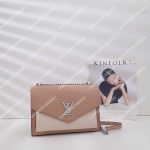 LV MyLockMe BB Papyrus Creme