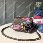 LV Pochette Metis Monogram Patches