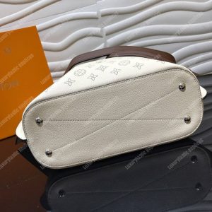 LV Girolata Handbag Mahina Creme - Image 4