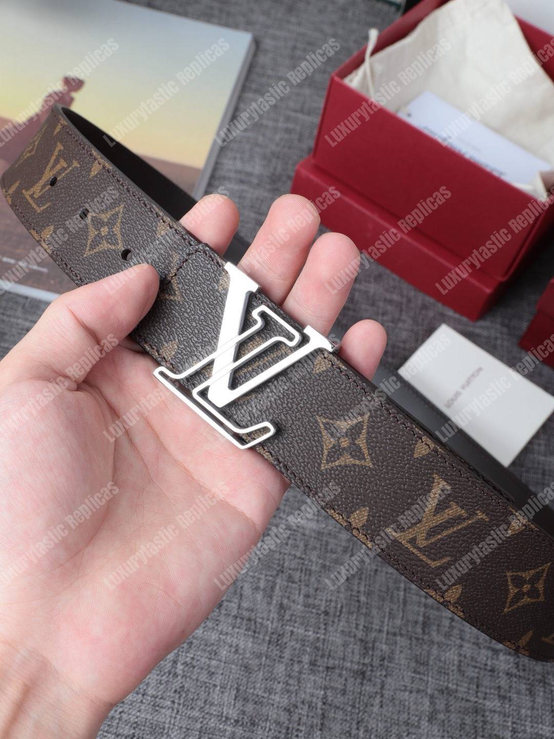 Louis Vuitton LV Line 40mm Reversible Belt Grey Monogram Canvas. Size 100 cm