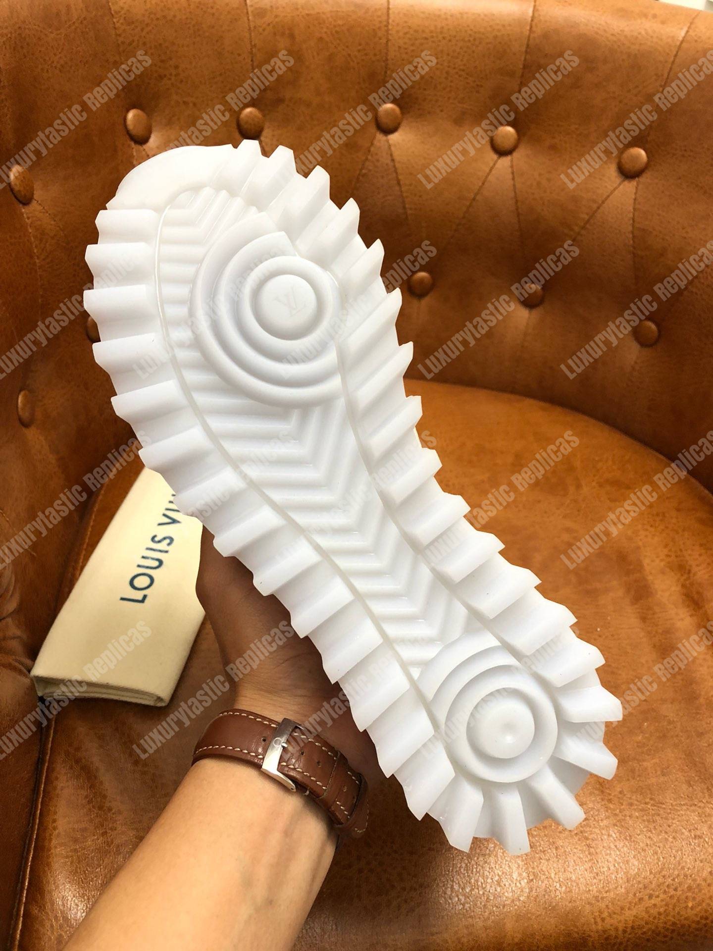 LV Runner Sneaker White - LuxuryTastic Replicas