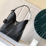 LV Lockme Hobo Black