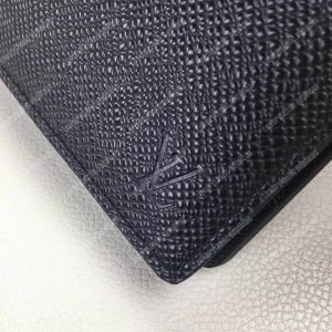 LV Multiple Wallet Taiga Leather Noir - Image 3
