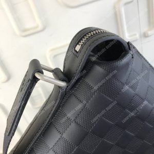 LV Discovery Messenger PM Damier Infini Leather Onyx - Image 6