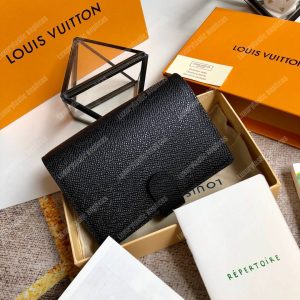 LV Small Ring Agenda Cover Taiga Leather - Image 3