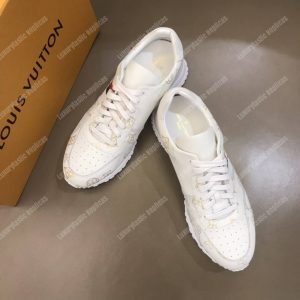 LV Sneaker Run Away Monogram Gold - Image 4