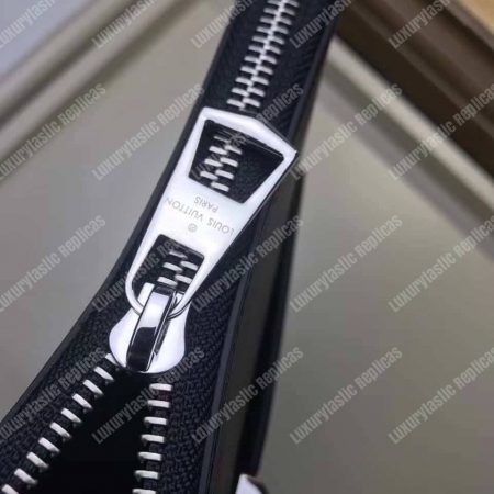 LV Pochette Essential V Epi Leather - Image 5