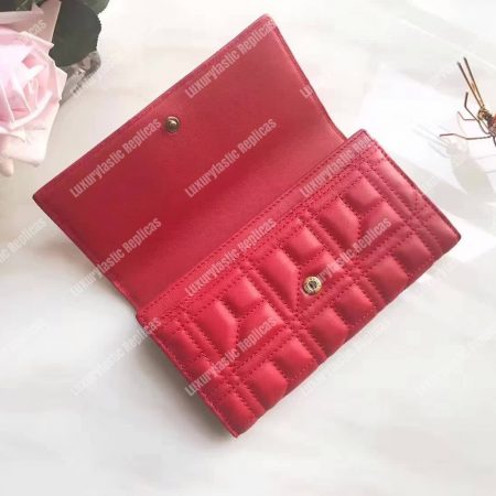 Gucci GG Marmont Quilted Continental Wallet Red - Image 3