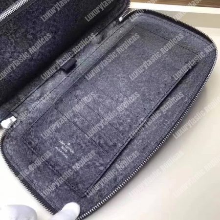 LV Taiga Organizer Atoll Wallet Black - Image 4