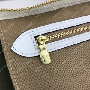 LV Speedy Bandouliere 30 Monogram Geant Creme - Image 9