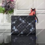 LV Pochette Voyage MM Damier Graphite Pixel