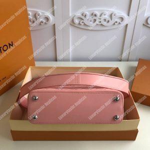LV Capucines BB Rose Sweet - Image 4