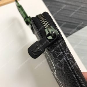 LV Zip Key Ring Monogram Vivienne Eclipse Black - Image 9