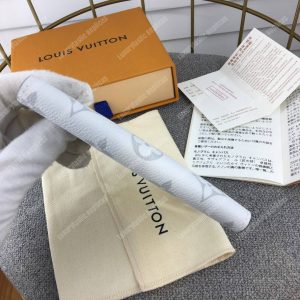LV Passport Cover Taiga Monogram White - Image 3