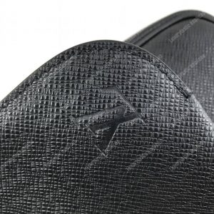 LV Roman PM Taiga Leather Noir - Image 8