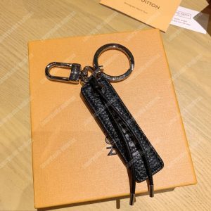 LV Tab Louis Vuitton Bag Charm and Key Holder - Image 6