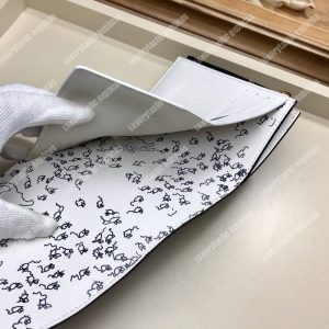 LV Twist Compact Wallet Catogram Dogs and Cats Black White - Image 7