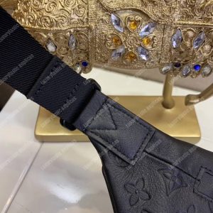 LV Discovery Bumbag G65 Monogram Shadow - Image 6