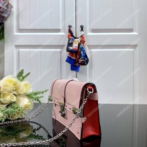 LV Trunk Chain Wallet Rose Ballerine - Image 3
