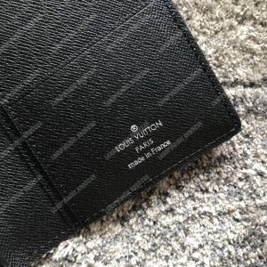 LV Brazza Wallet Taiga Leather Noir Gris - Image 7