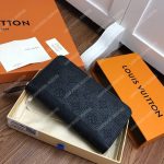 LV Zippy Wallet Mahina Leather Noir