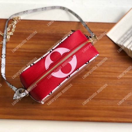 LV Beach Pouch Monogram Summer 2019 Rouge - Image 3