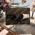 LV Pochette Essential V