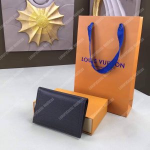 LV Passport Cover Utah Leather Marron - Image 6