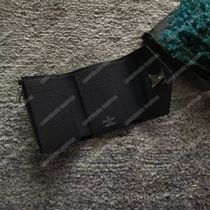 LV MyLockMe Compact Wallet Noir - Image 3