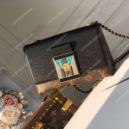 LV Pochette Thelma Monogram Canvas - Image 3