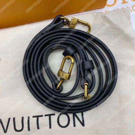 LV Petite Malle Monogram - Image 10