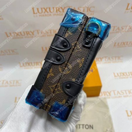 LV Petite Malle Monogram - Image 14