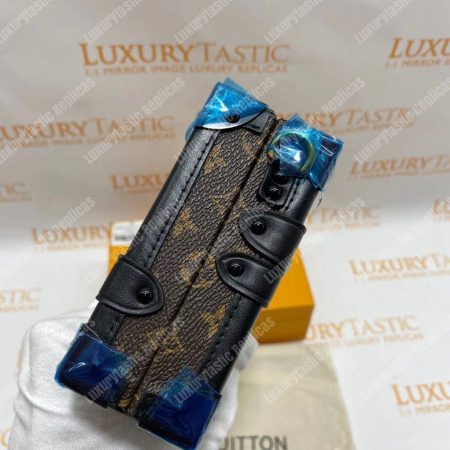 LV Petite Malle Monogram - Image 15