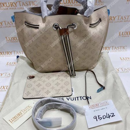 LV Girolata Monogram Crème Beige - Image 24